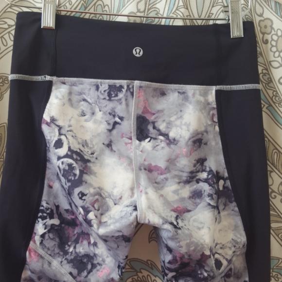 Lululemon If You're Lucky Crop - Picture 5 of 9